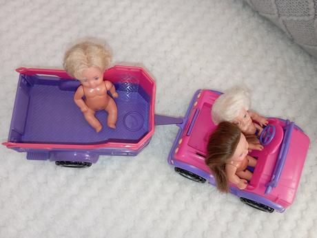 Barbie autíčko s prívesom, 