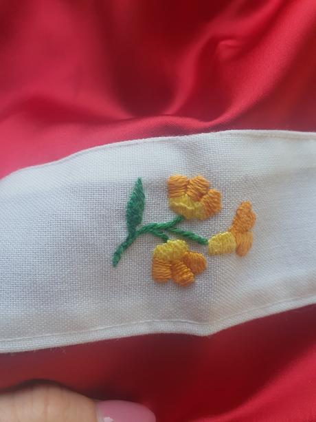 Krasna vysivana sukna mama a dcera 42 a 98, 86–98