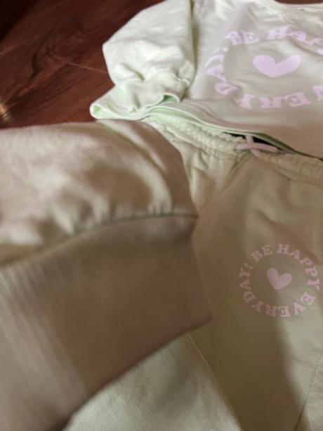 Tepláková súprava, 122