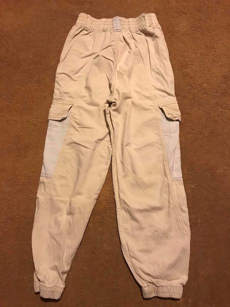 Nohavice 36, bershka,36