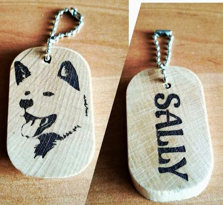 Drevená kľúčenka, pre rodinu alebo aj učiteľky,