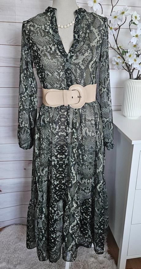 Krásne lahulinké šaty, s