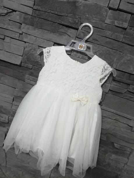 Slávnostné šaty, 68