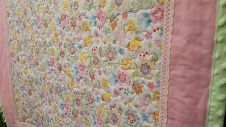 Detská prikrývka v jemných farbách, 