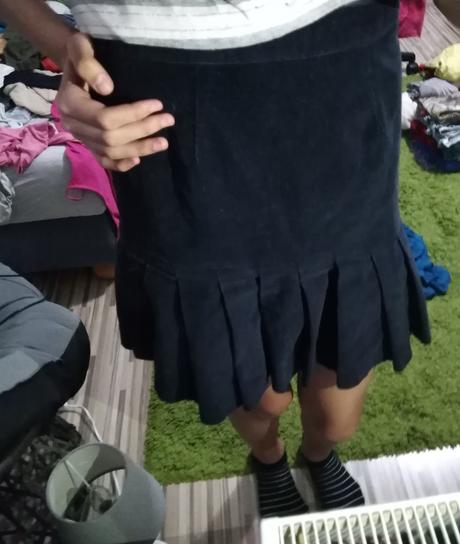 Menčestrová sukňa, s