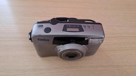 Konica z-up 110 super analógový fotoaparát, 