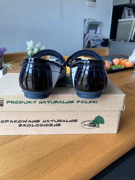 Dievčenské kožené poltopánky renbut, ren but,34