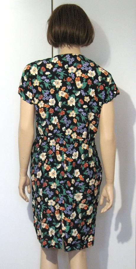 Kvietkované viskózové šaty, l