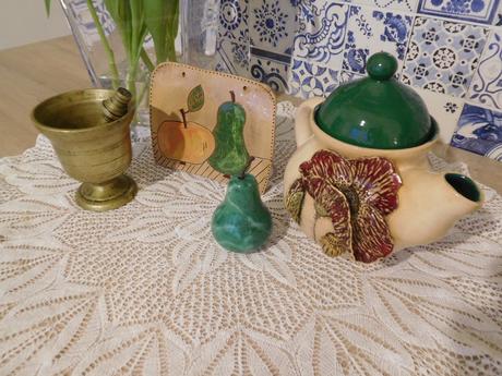 Do zelena dekorácia kuchyňe mažiar,hruška mramor,