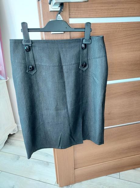 Nová sukňa velkost 40, 40