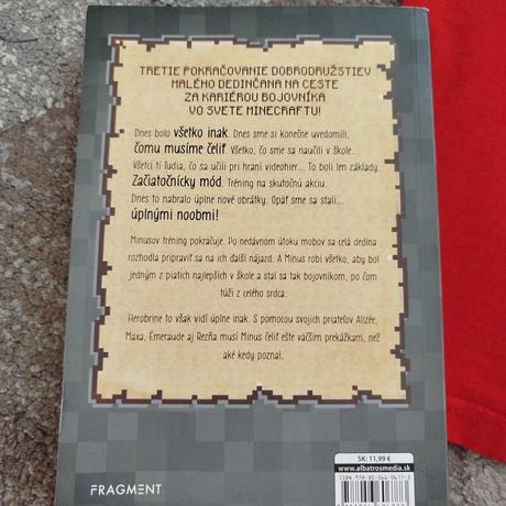 Balíček minecraft - tričká, kniha a figúrky, 146