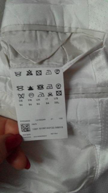 Znackové kvalitné sako hugo boss, l