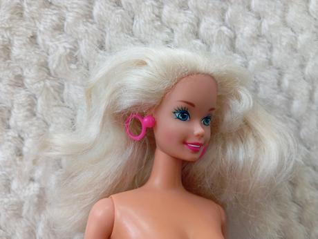 Ruffle fun riviera barbie 1994,
