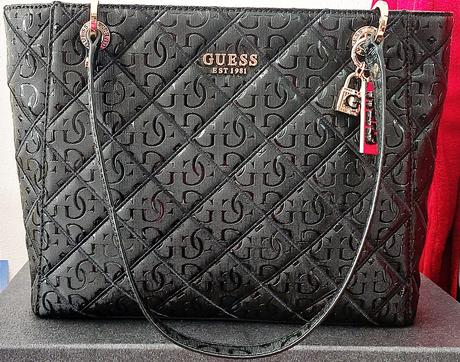 Kabelka zn. guess, guess