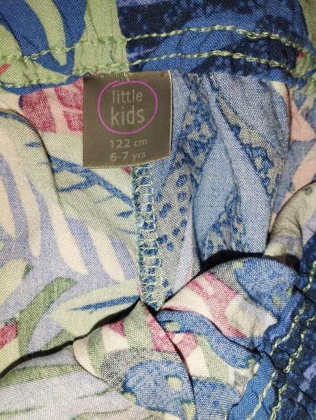 Ľahké kvietkované nohavice, 122