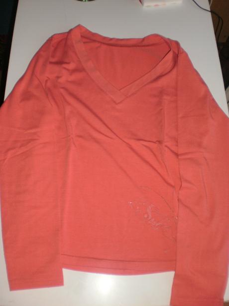 Predávam dámske oblečko lacno, s