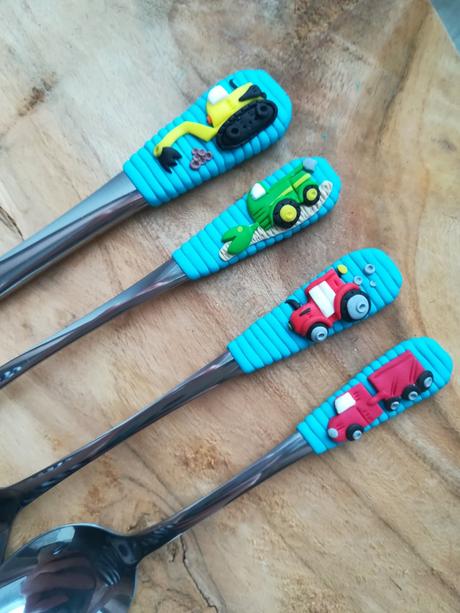 Príbor pre malého stavbára,