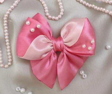 Saténová mašľa s perličkami, 