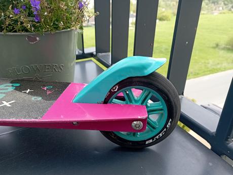 Kolobežka štvorec crisscross, 