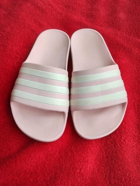 Šľapky, adidas,34