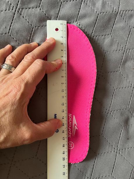 Ľahučké tenisky (aj na telesnú), sprandi,32