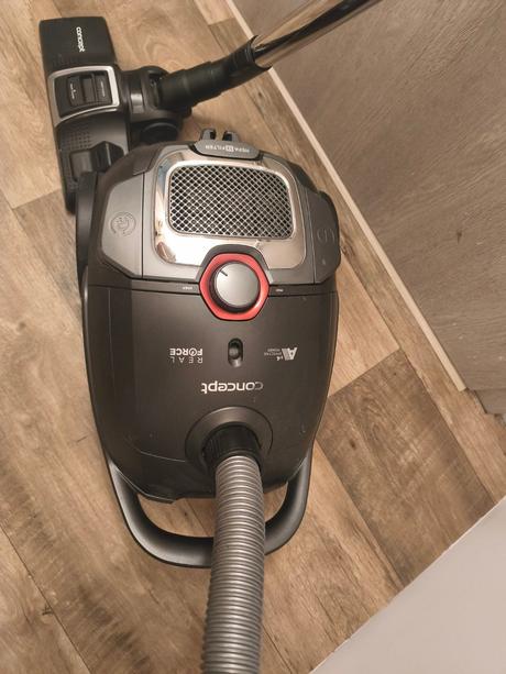 Vysávač concept vp8290 real force,