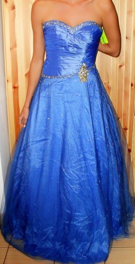 Nové spoločenské šaty, s