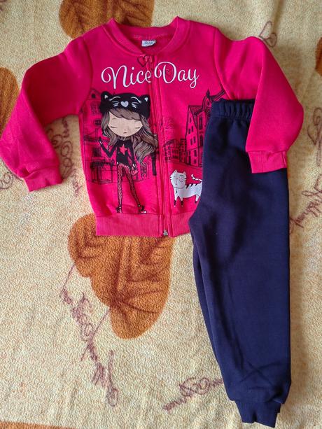 Tepláková súprava pre dievčatko, 98 / 104