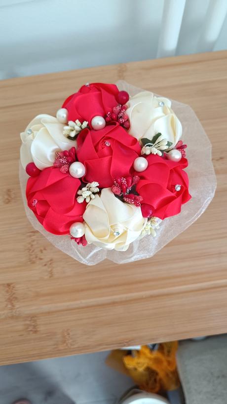 Dekorácia kvety vo vaze, 