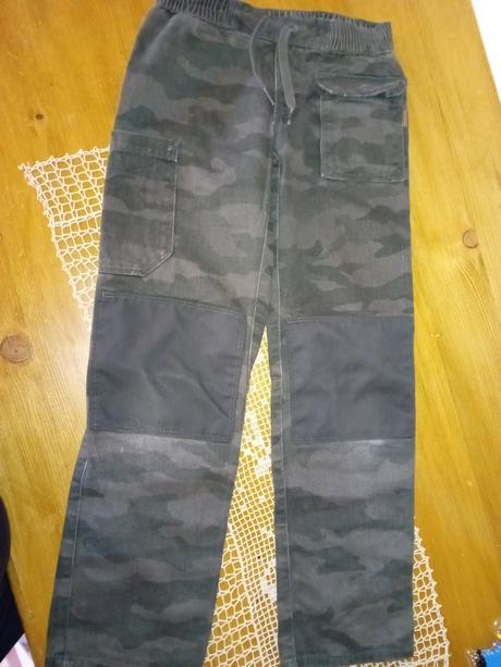 Maskáčové nohavice, decathlon,128