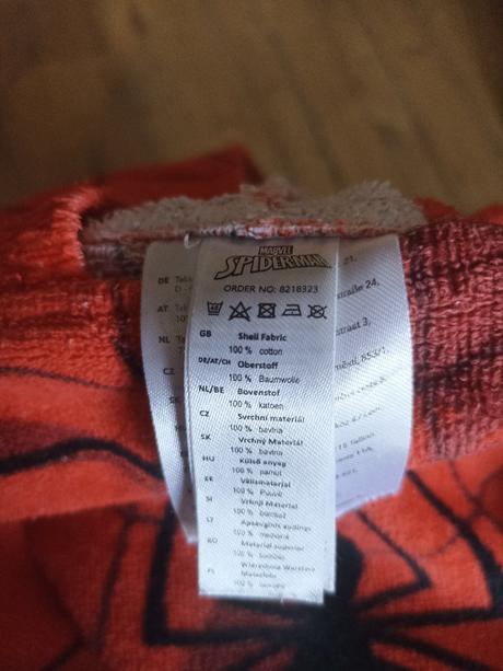 Pončo spiderman, 