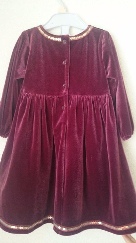 Šaty zamatové, marks & spencer,86