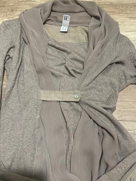 Dámsky svetrík, 40