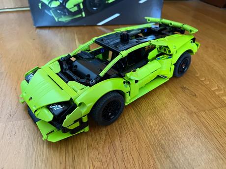 Lego technic 42161 lamborghini huracan, 