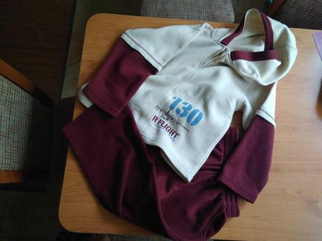 Zachovalá teplakova suprava, 122