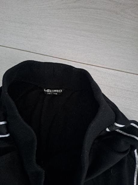 Tepláky hrubšie., lewro,146