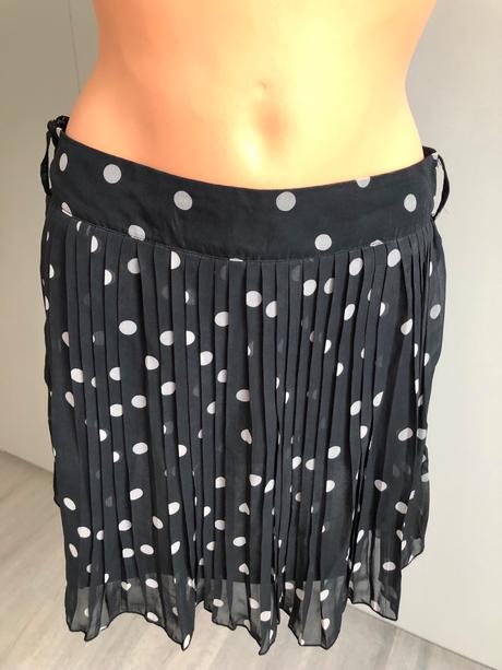 Bodkovana sukna, gate,38