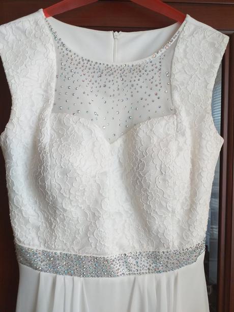 Luxusné spoločenské šaty, 40