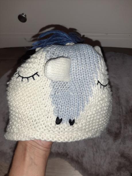 Čiapka jednorožec, 92