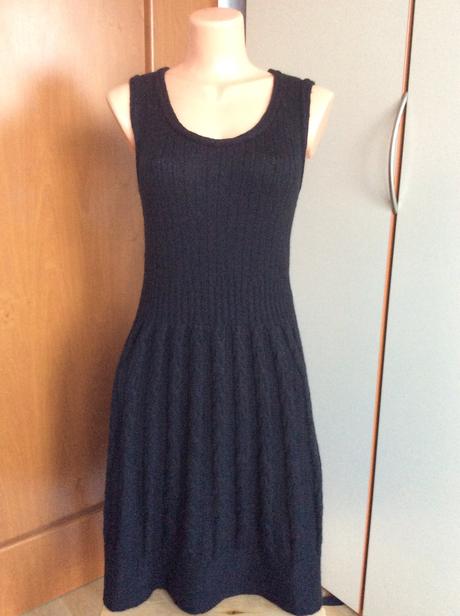 Nenosené vlnené šaty zn. benetton, benetton,36