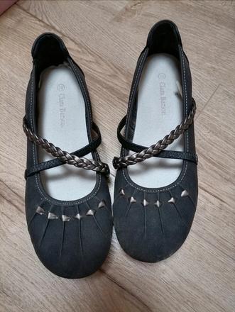 Sivé balerínky, clara barson,38