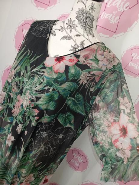 Krásne elastické nové šaty, 44 / 46