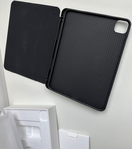 Predám ipad pro 11-inch m2 wi-fi+cellular 256gb, apple