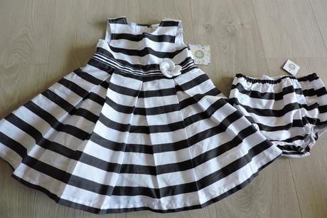 Šaty s visačkou, 98