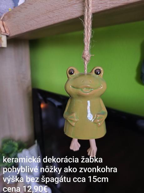 Keramická závesná dekorácia žabka,