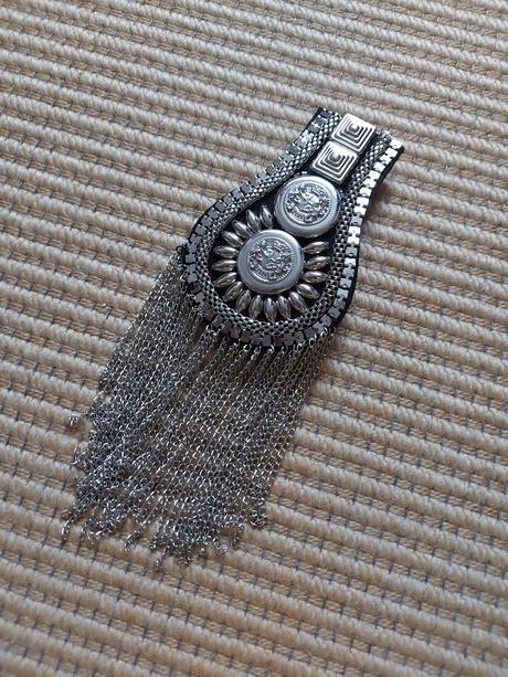 Ozdoby na oblečenie/ brošňe, 