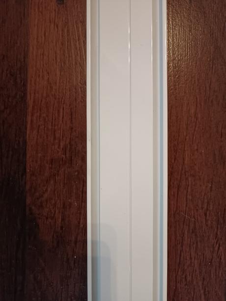 Dvojkolajnice na záves a záclony s prislušenstvom,