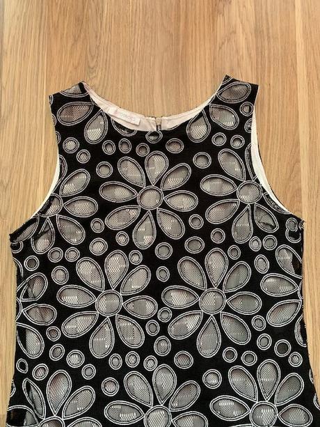 Čierne šaty s kvetmi, promod,xs