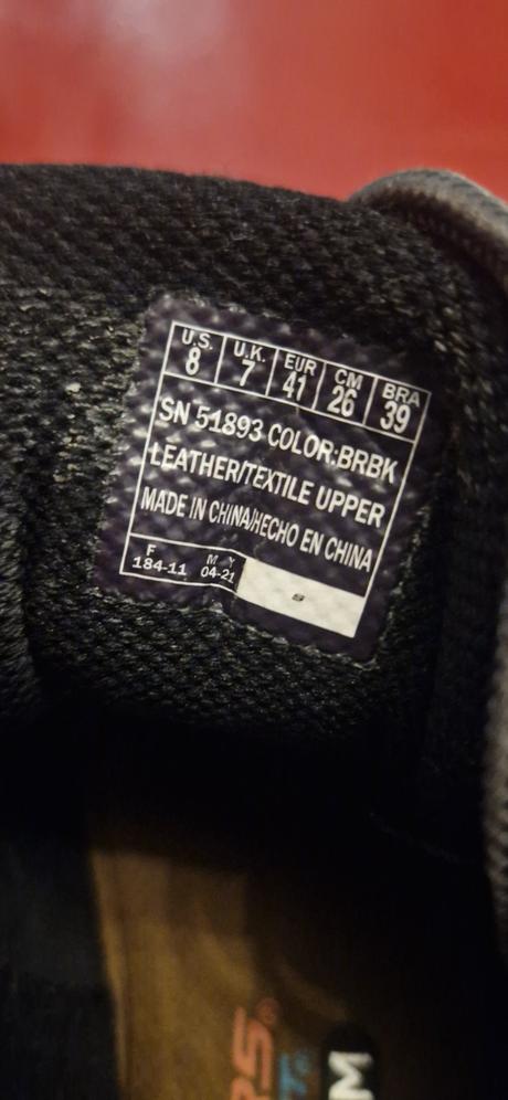 Botasky skecherss, 42