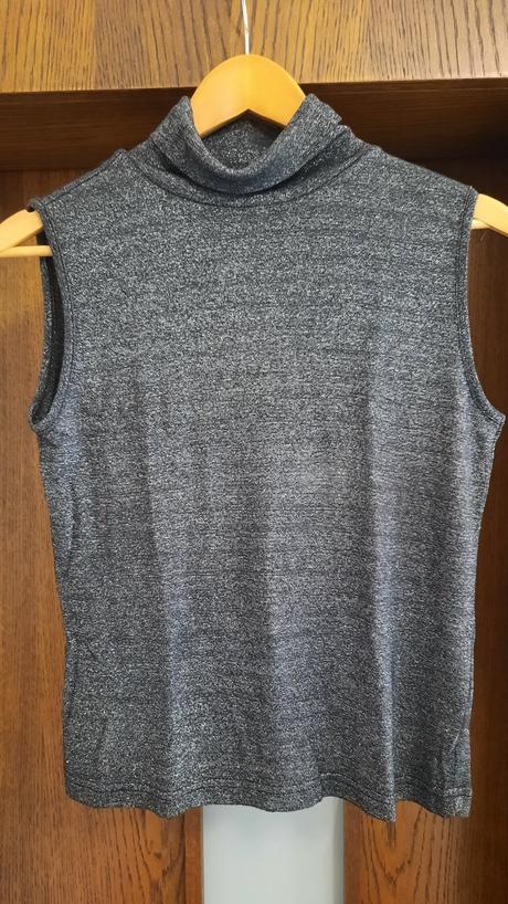 Rolák bez rukávov, 38